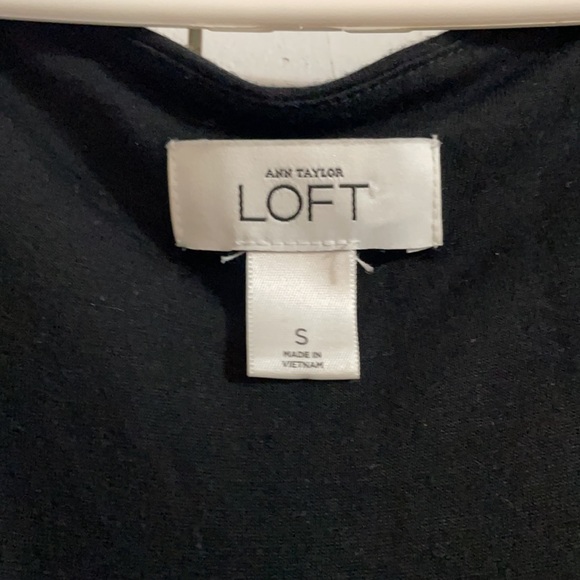 ANN TAYLOR Loft Classic LBD faux wrap sz S - Picture 4 of 8